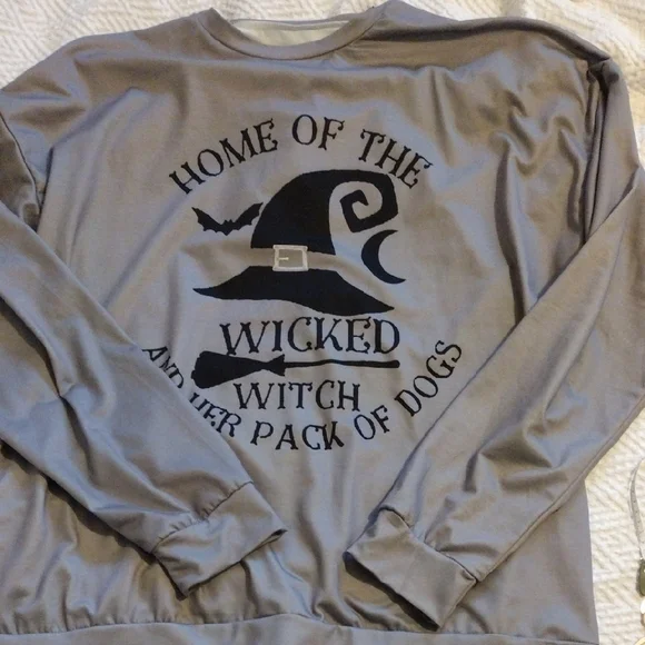 Women's Graphic Halloween Sweatshirt - Picture 5 of 6